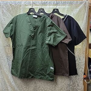 scrubs tops: SB Scrubs, Landau, UA Scrubs brands, size XL, Bundle of 3 